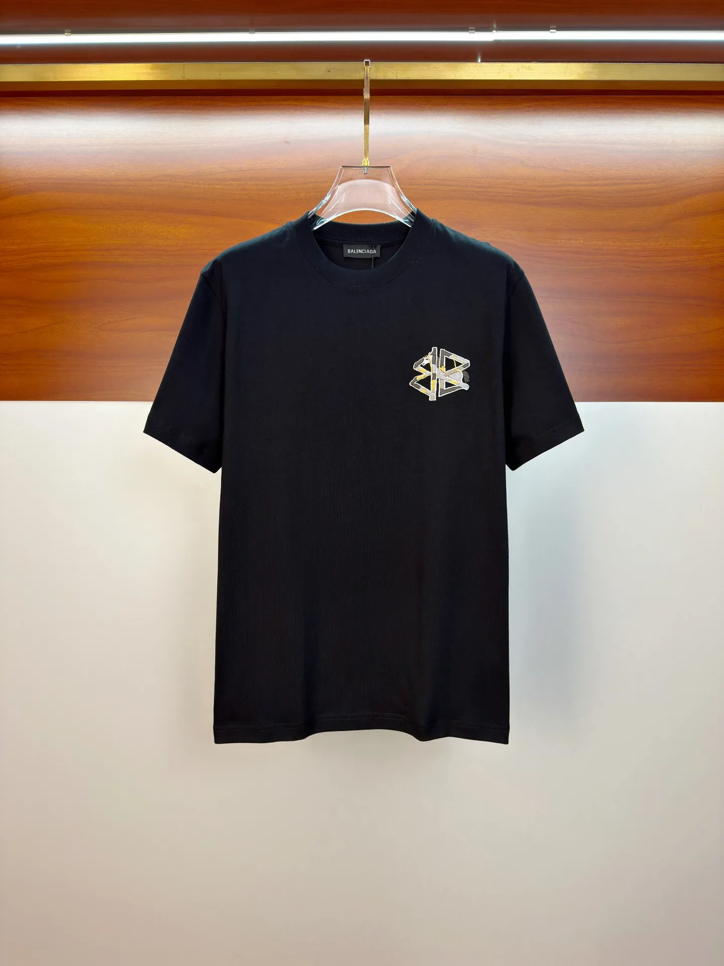 P190 New Arrival New Arrival T Premium ！ logo Premium . . . . . ！ ：Black White Sizes：M 3XL